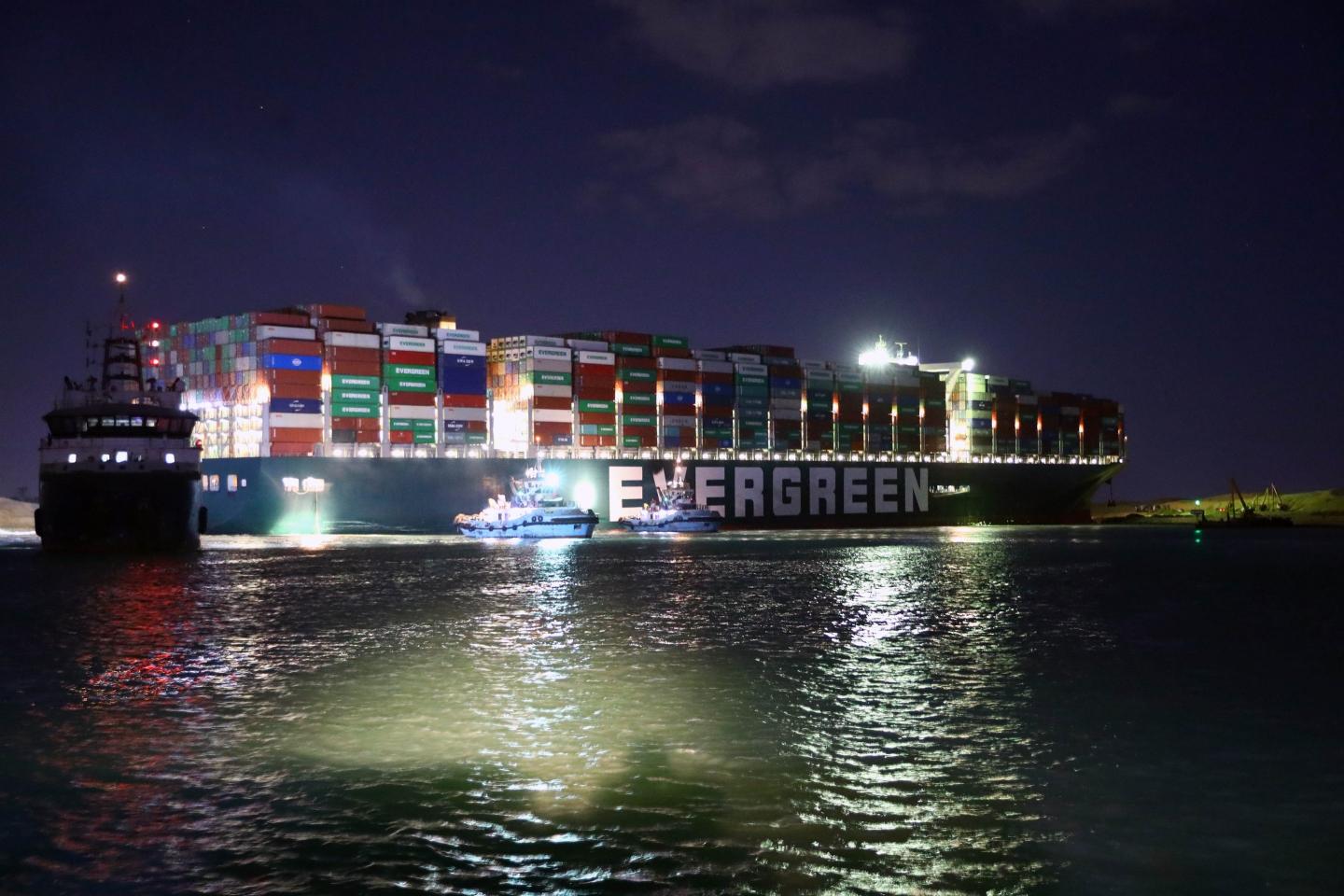 EGYPT-SUEZ CANAL-STUCK CONTAINER SHIP-SALVAGE