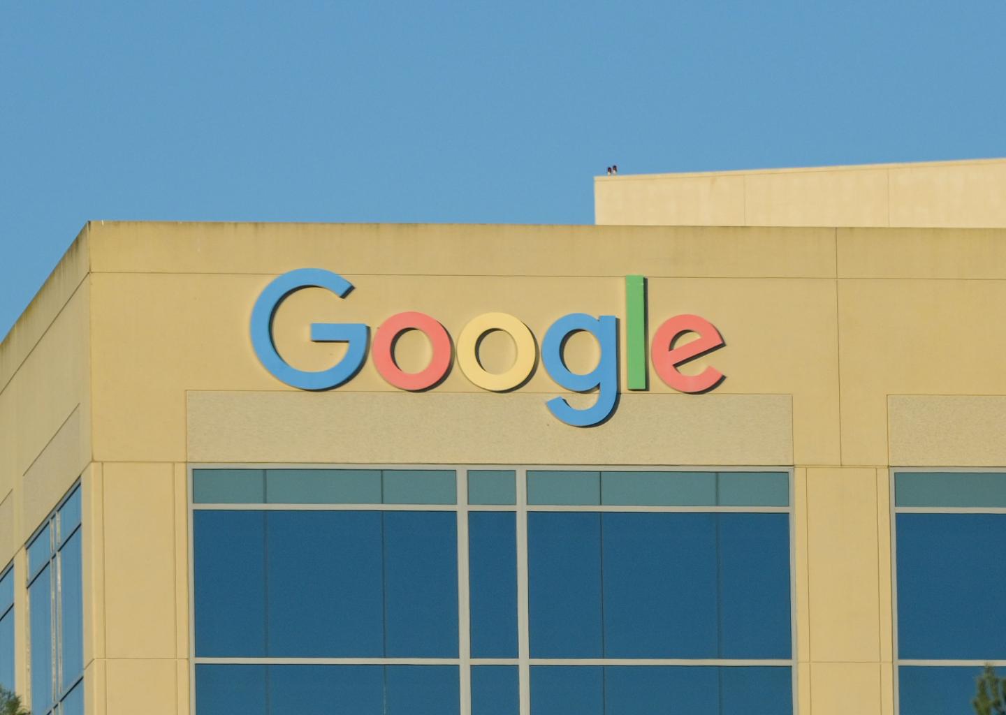 Google Maps wants to help users avoid getting stuck in the rain