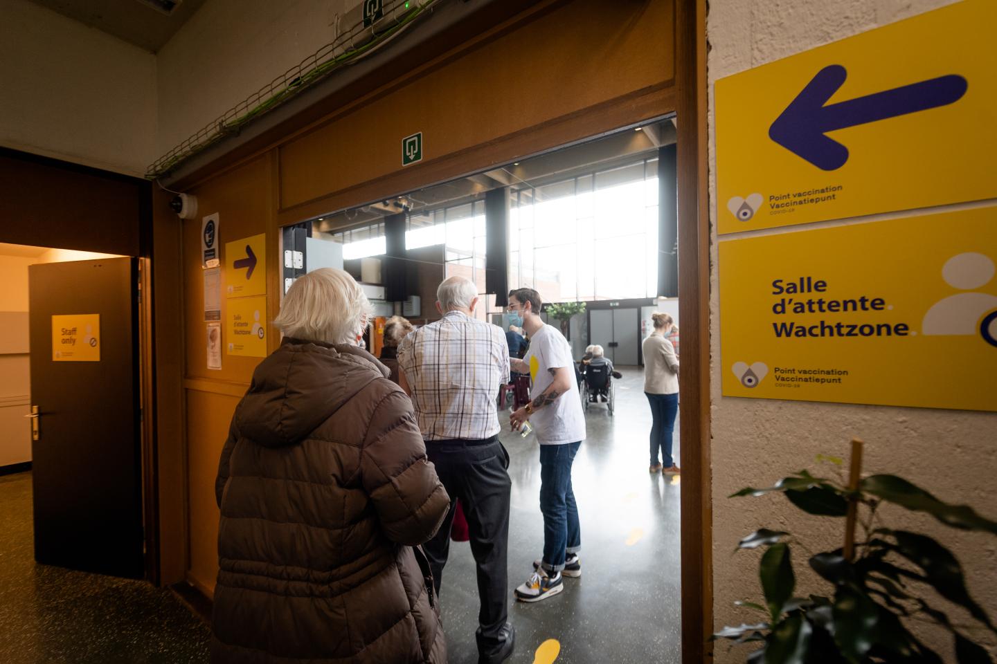 AstraZeneca’s COVID vaccine gets all-clear from EU health agency following blood clot uproar