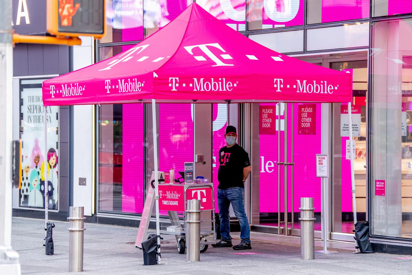 T-Mobile wants to share your data with advertisers. Here’s how to opt out