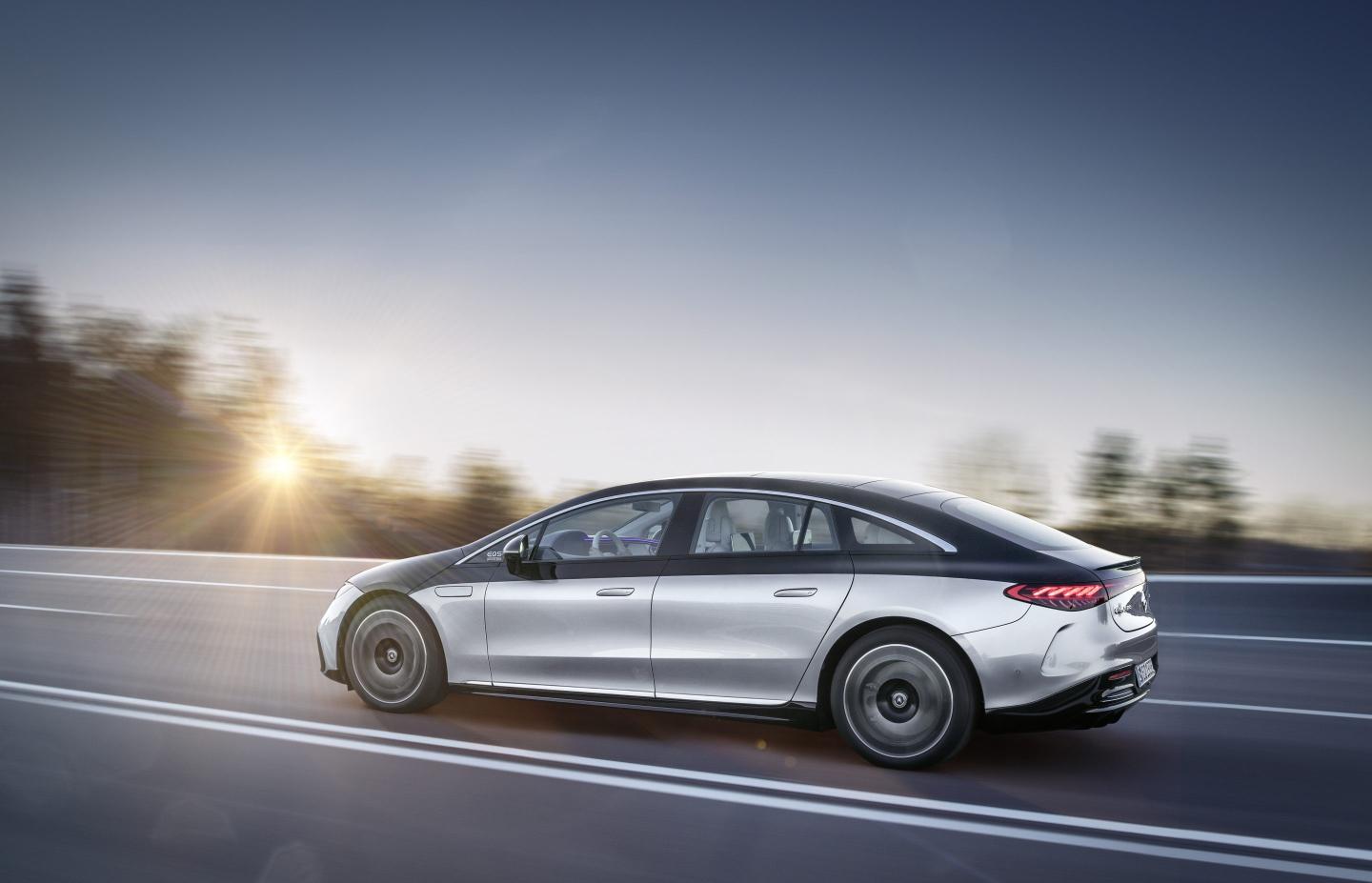 Mercedes-Benz unveils the new EQS sedan, its flagship electric car