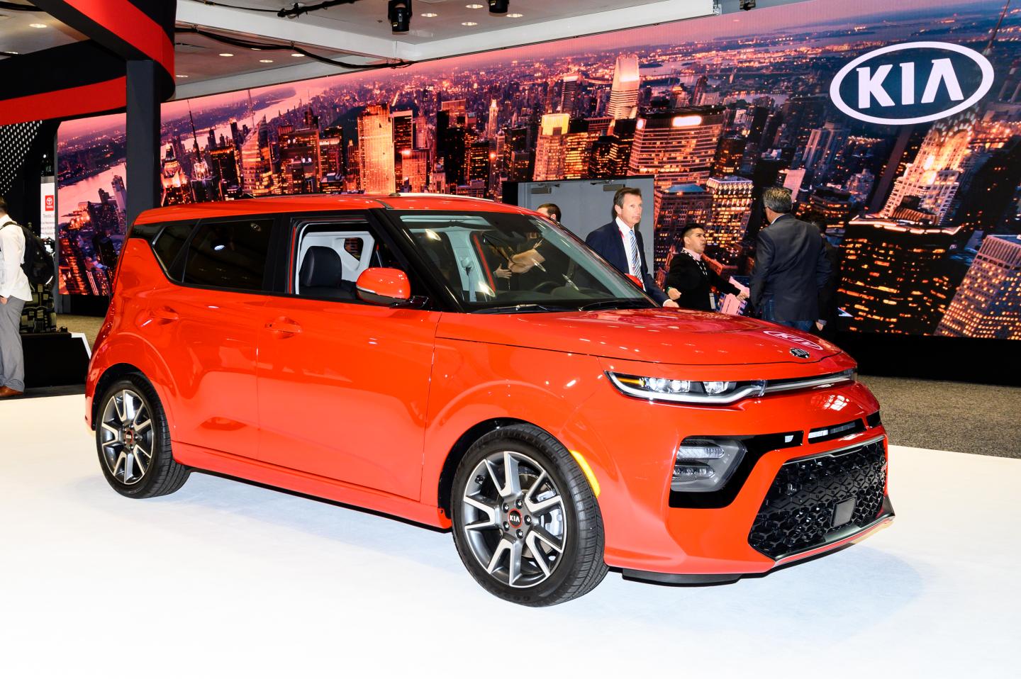 Kia recalls 147,000 Souls and Seltoses