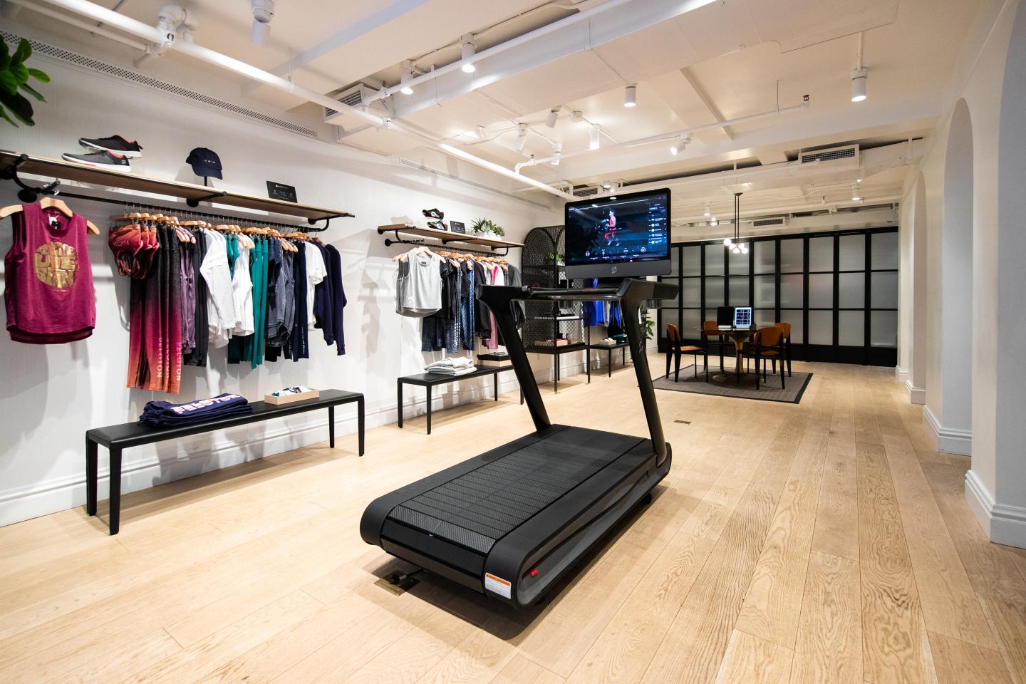 Peloton shares tank as feud with consumer agency over treadmills heats up