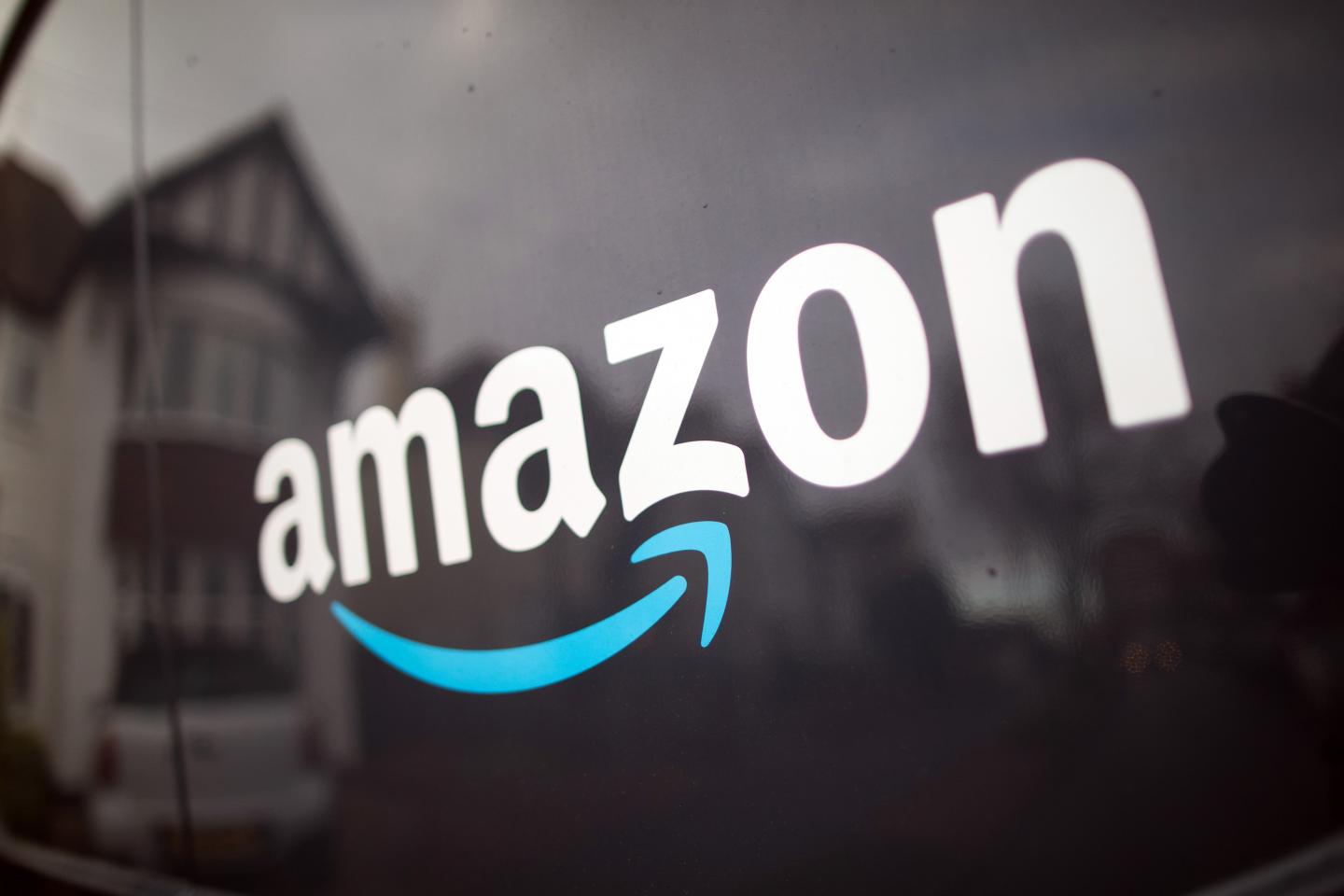 Amazon exploring opening outlets selling home goods, electronics