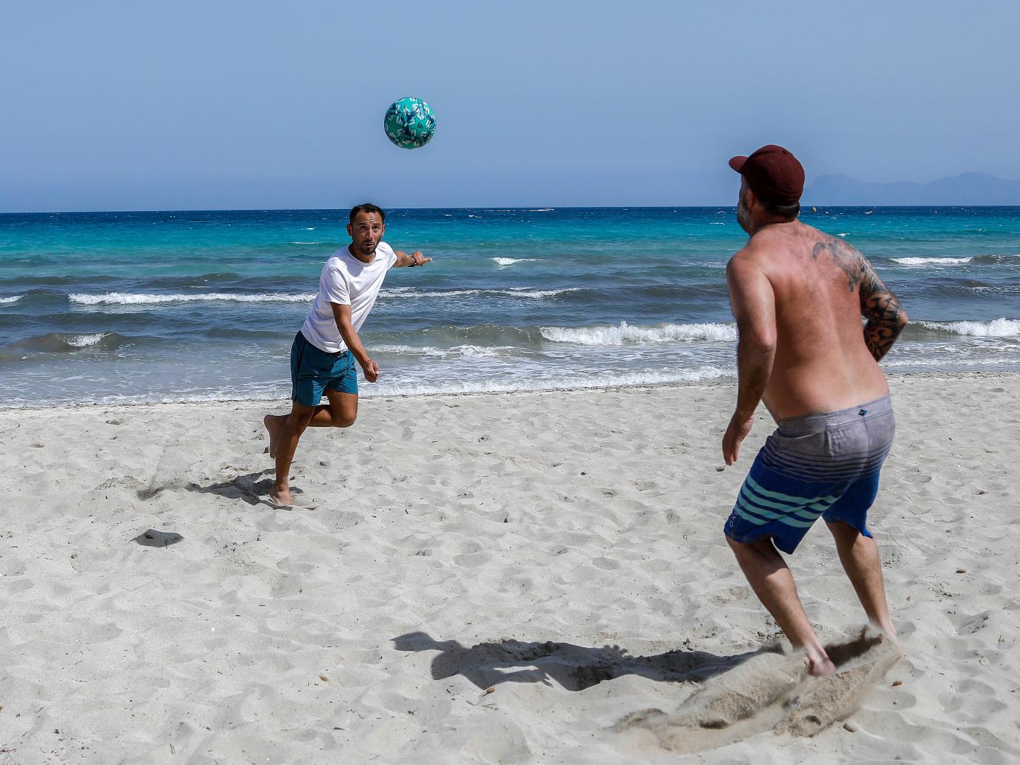 Don’t book summer travel just yet, Boris Johnson warns
