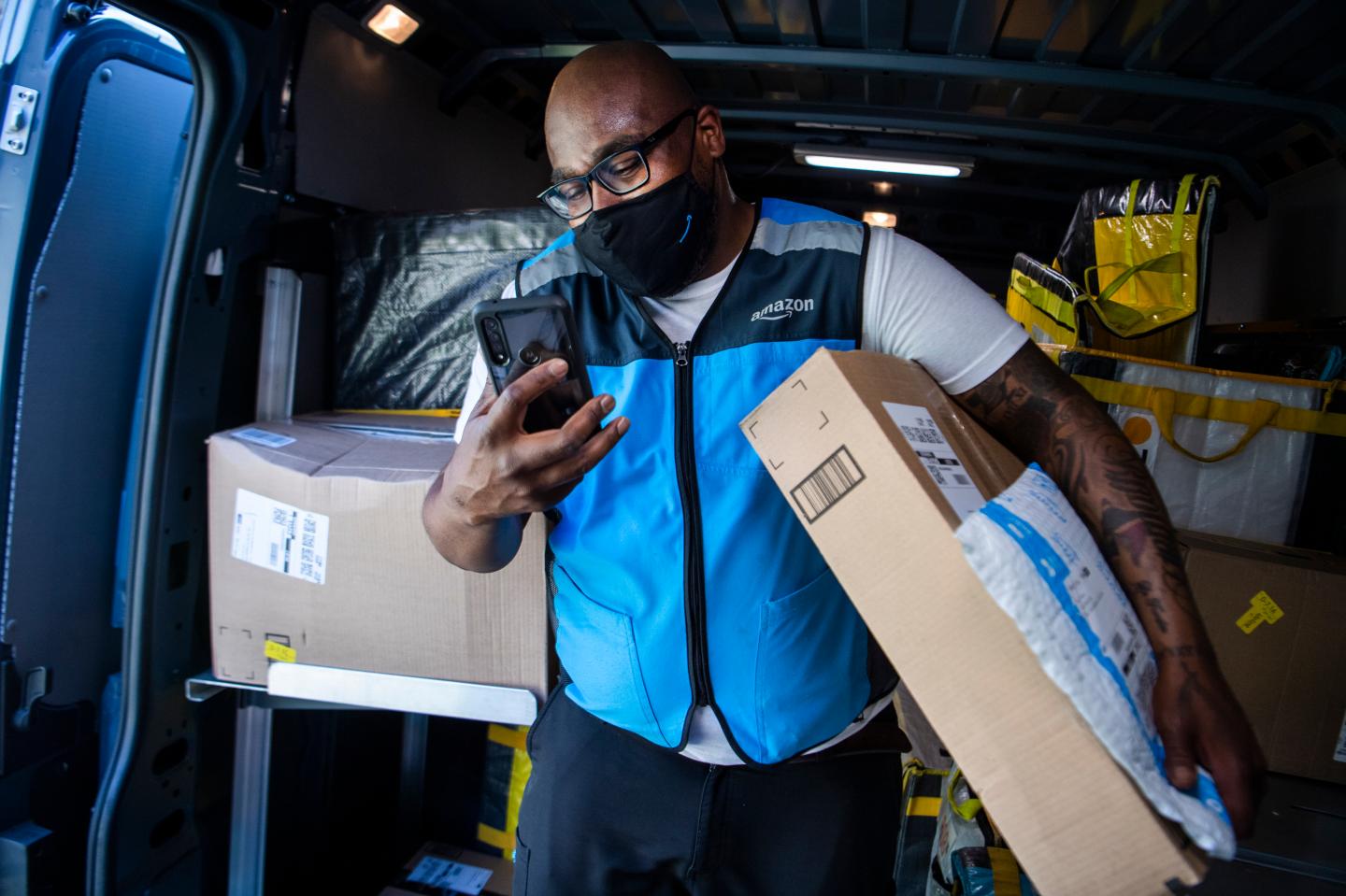 The Amazon union vote showdown goes down to the wire. Here’s what you should know