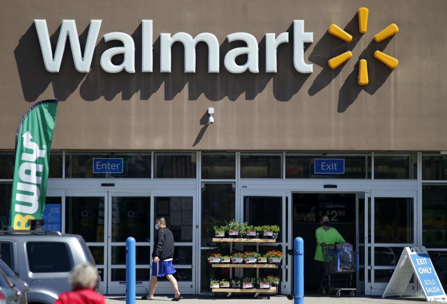 Walmart invests in autonomous-car startup Cruise