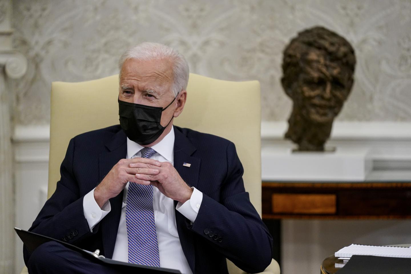 In call with CEOs, Biden doubles down on a $50 billion plan to invest in chips