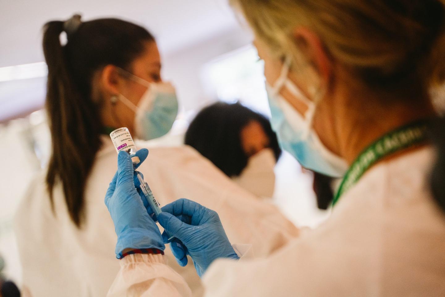 Oxford starts reinfecting recovered COVID patients in first-of-its-kind trial