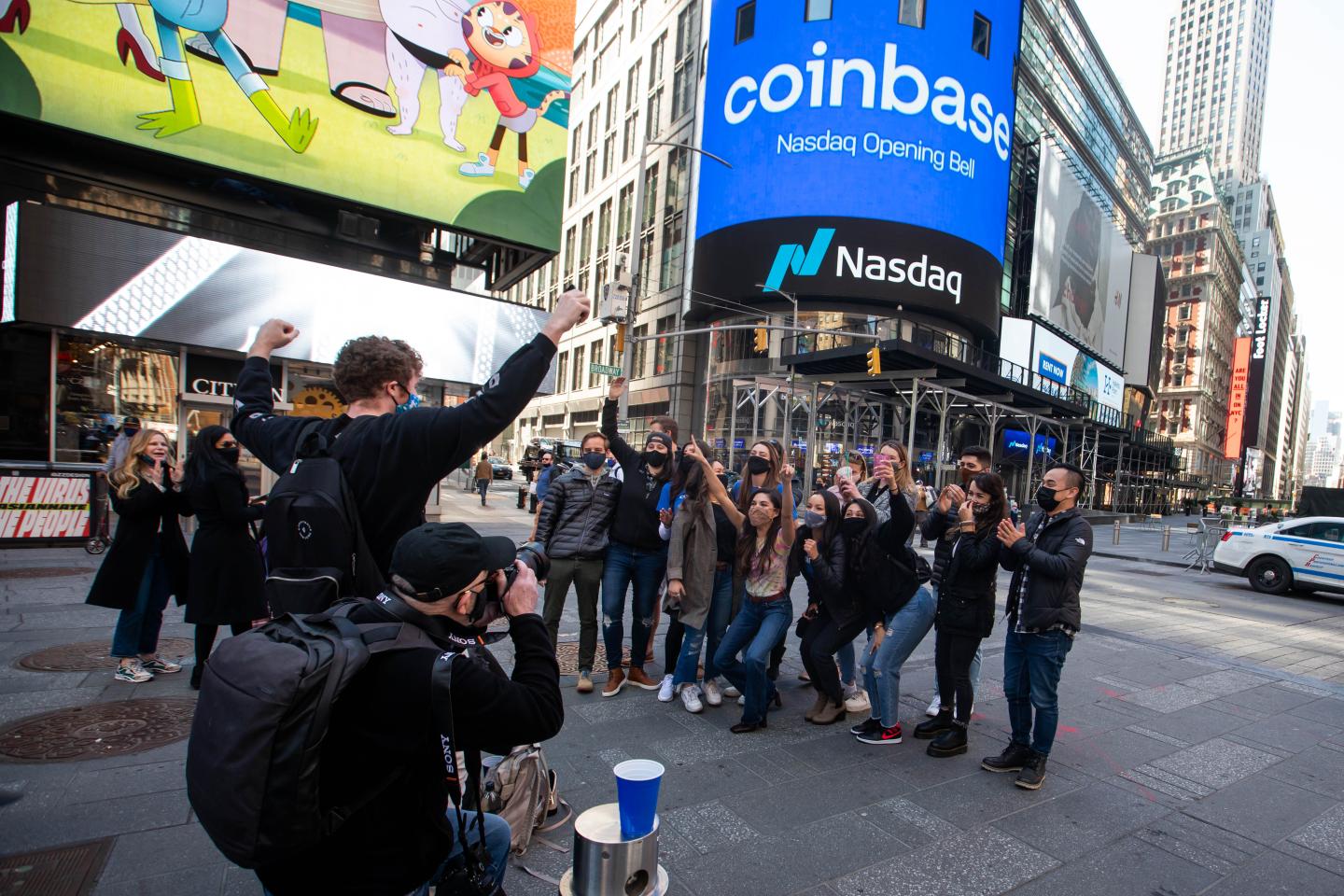 Thinking of buying COIN? What experts are saying after Coinbase’s first day of trading