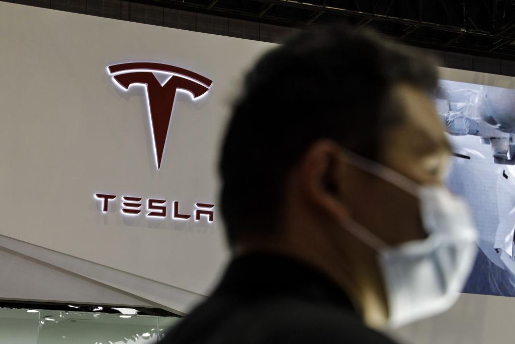 At Shanghai’s auto show, Tesla faces a woman’s viral protest—and Chinese rivals
