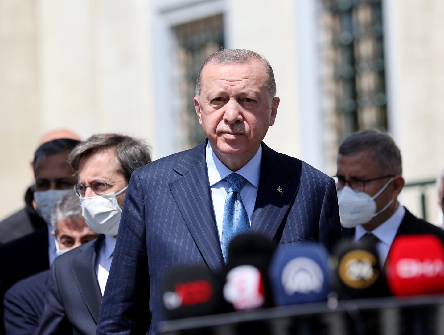 Turkey wages war on cryptocurrencies, and investors lose a fortune