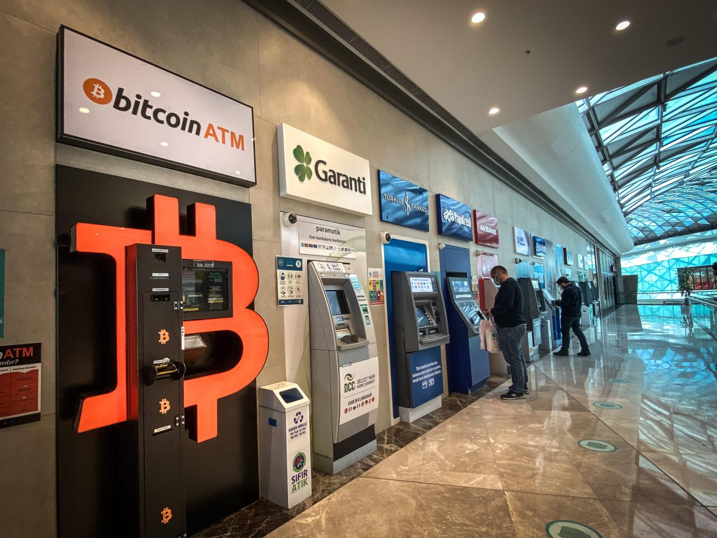 Bitcoin has no uses. That could be its downfall