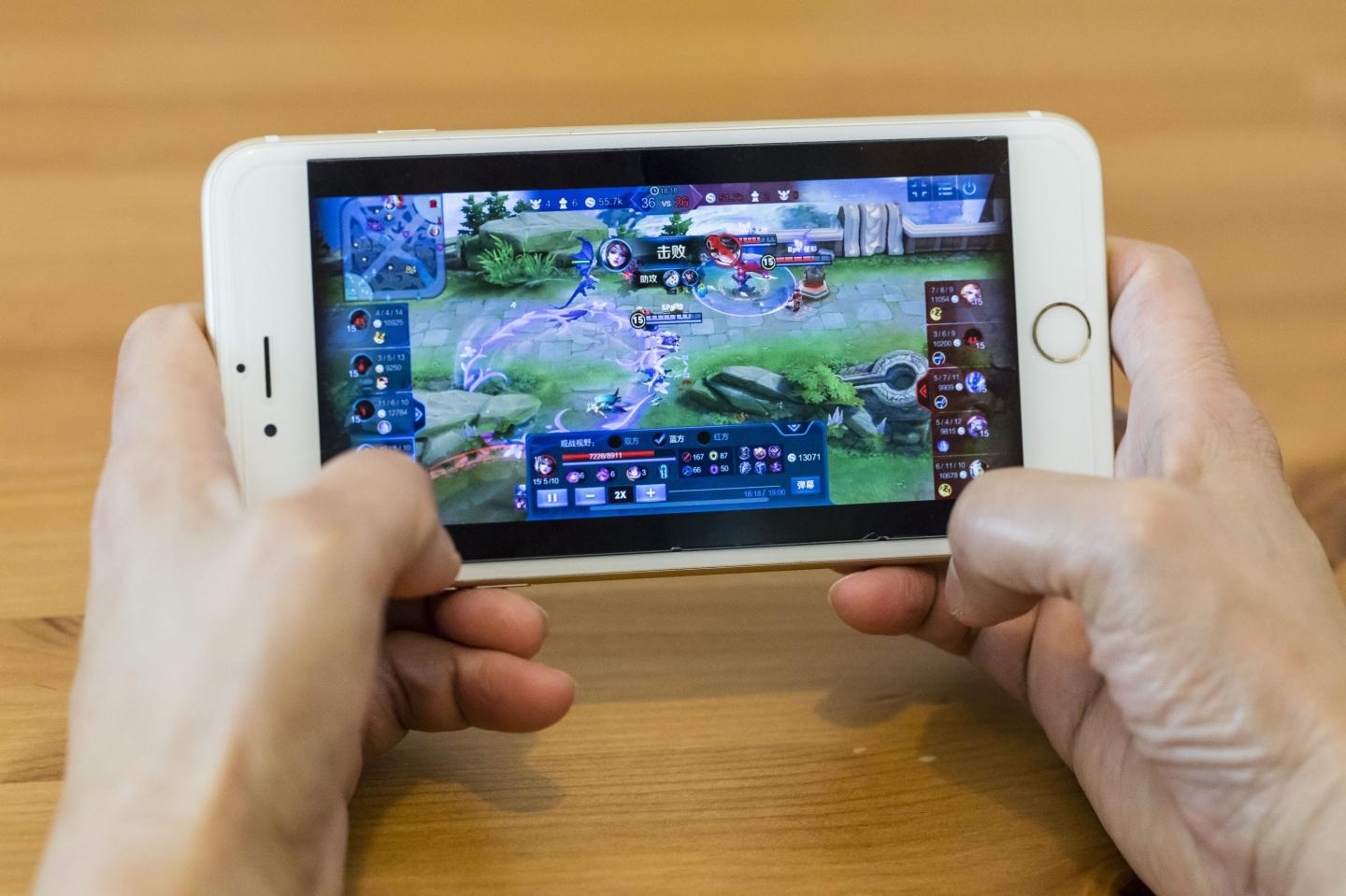 Tencent’s video game boom comes back down to earth