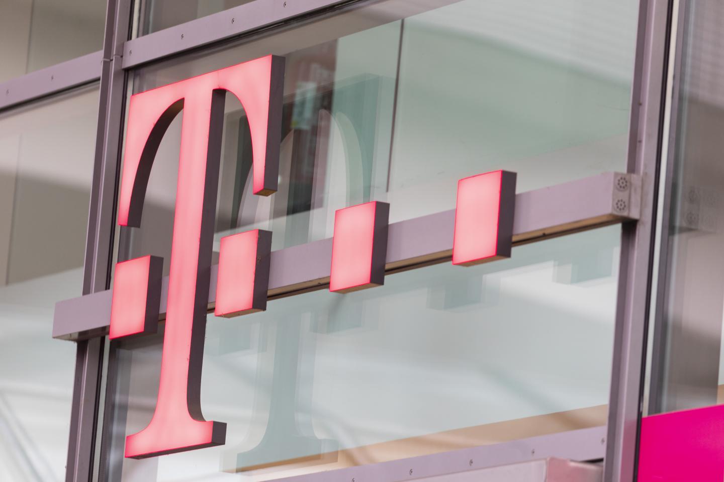 Deutsche Telekom aims for majority stake in T-Mobile US by 2024