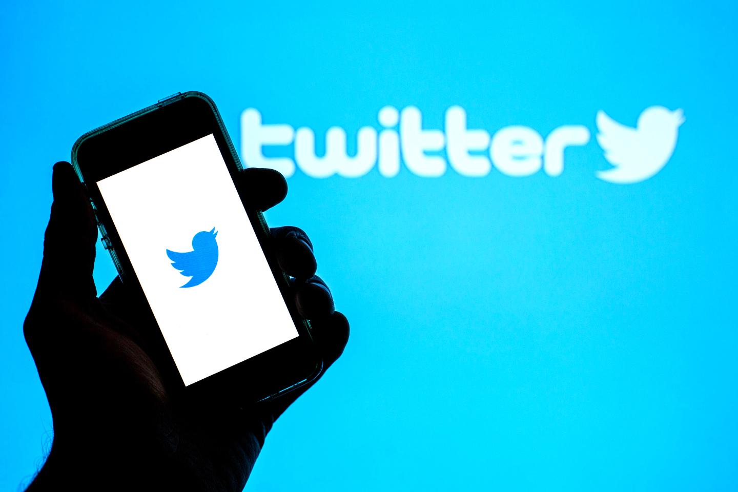 Twitter acquires ad-free news reader Scroll in shift towards subscription products