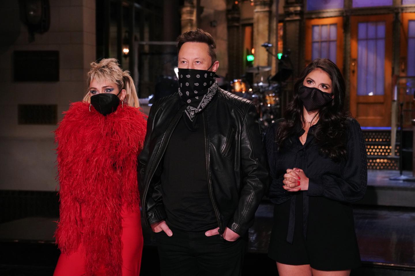 Dogecoin and SpaceX mischief: Here’s what Elon Musk should joke about on Saturday Night Live