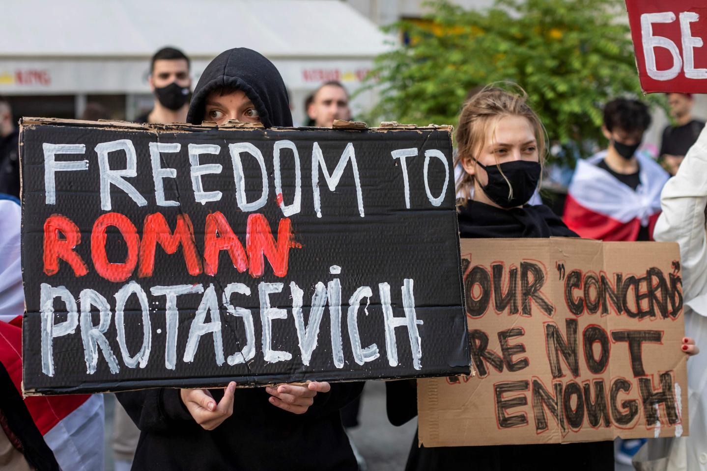 Here’s how Belarus snatched a dissident from a Ryanair flight