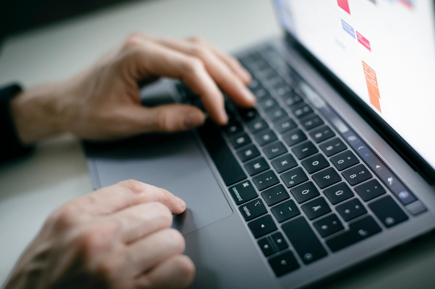 Security flaw lets hackers take screenshots on your Mac