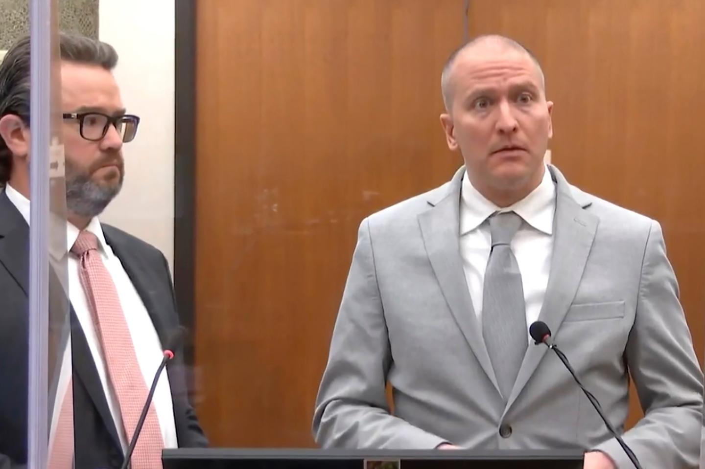 Derek Chauvin sentenced to 22 1/2 years in prison for murdering George Floyd