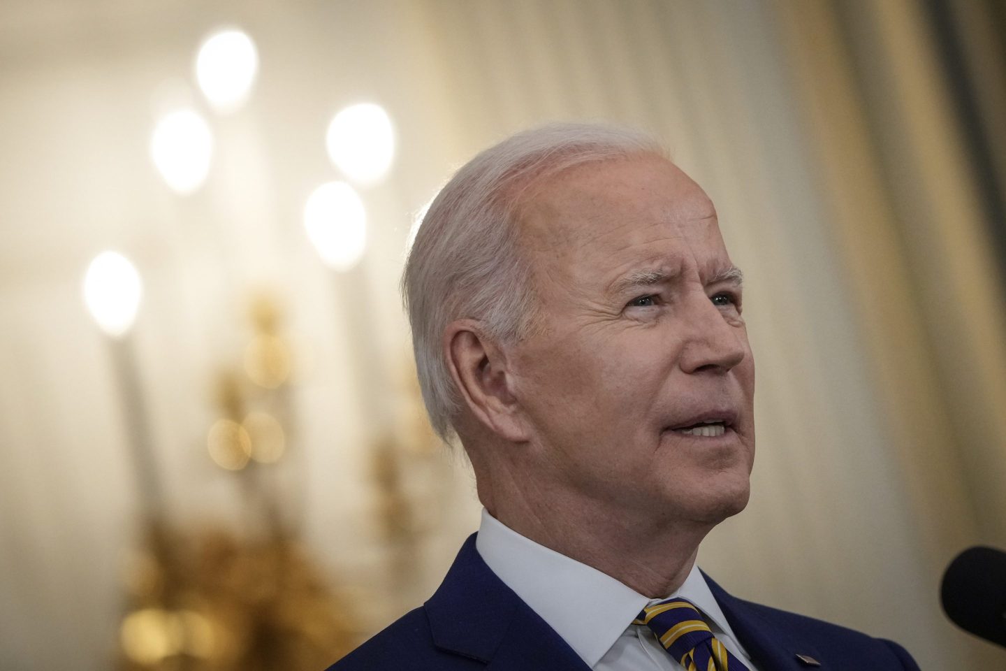 Biden July 4 COVID vaccine goal
