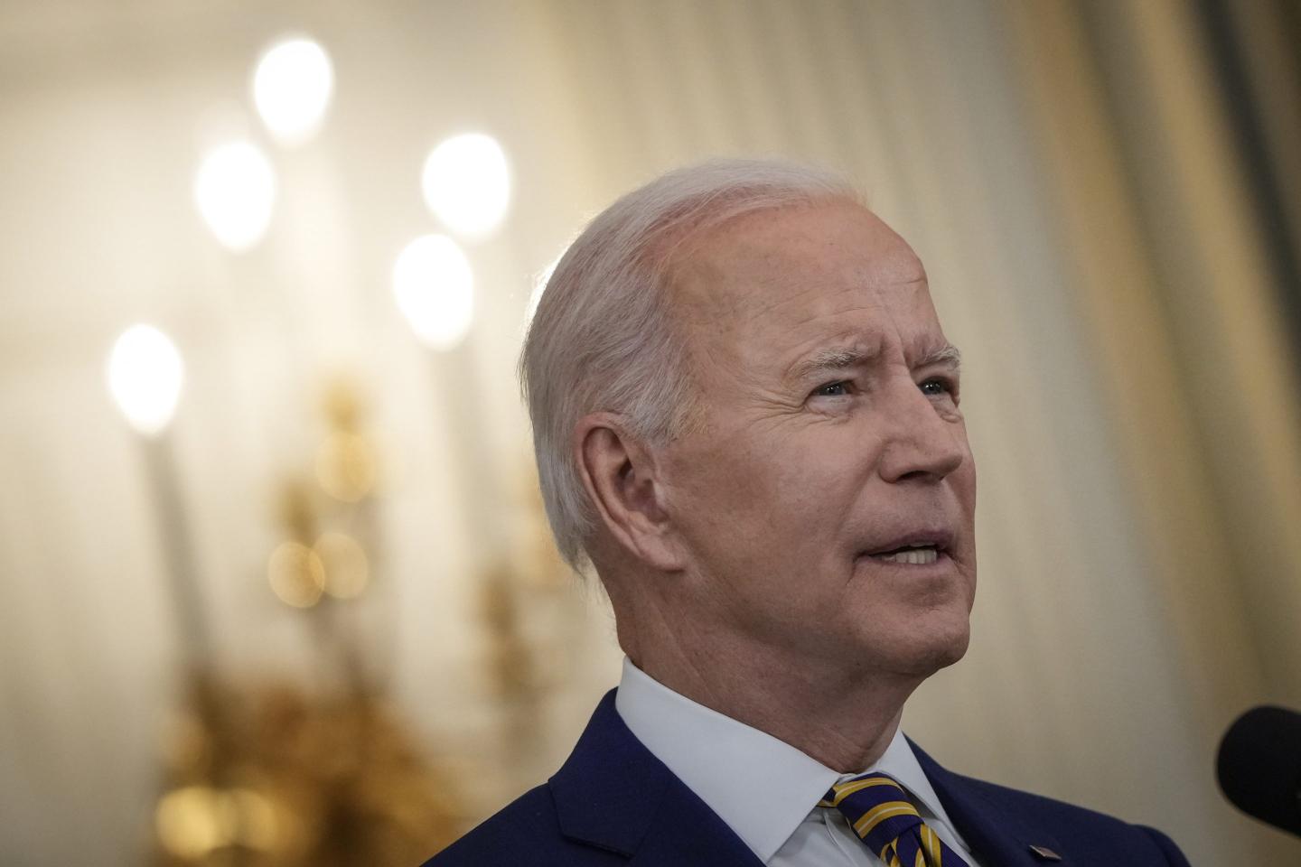 Biden July 4 COVID vaccine goal
