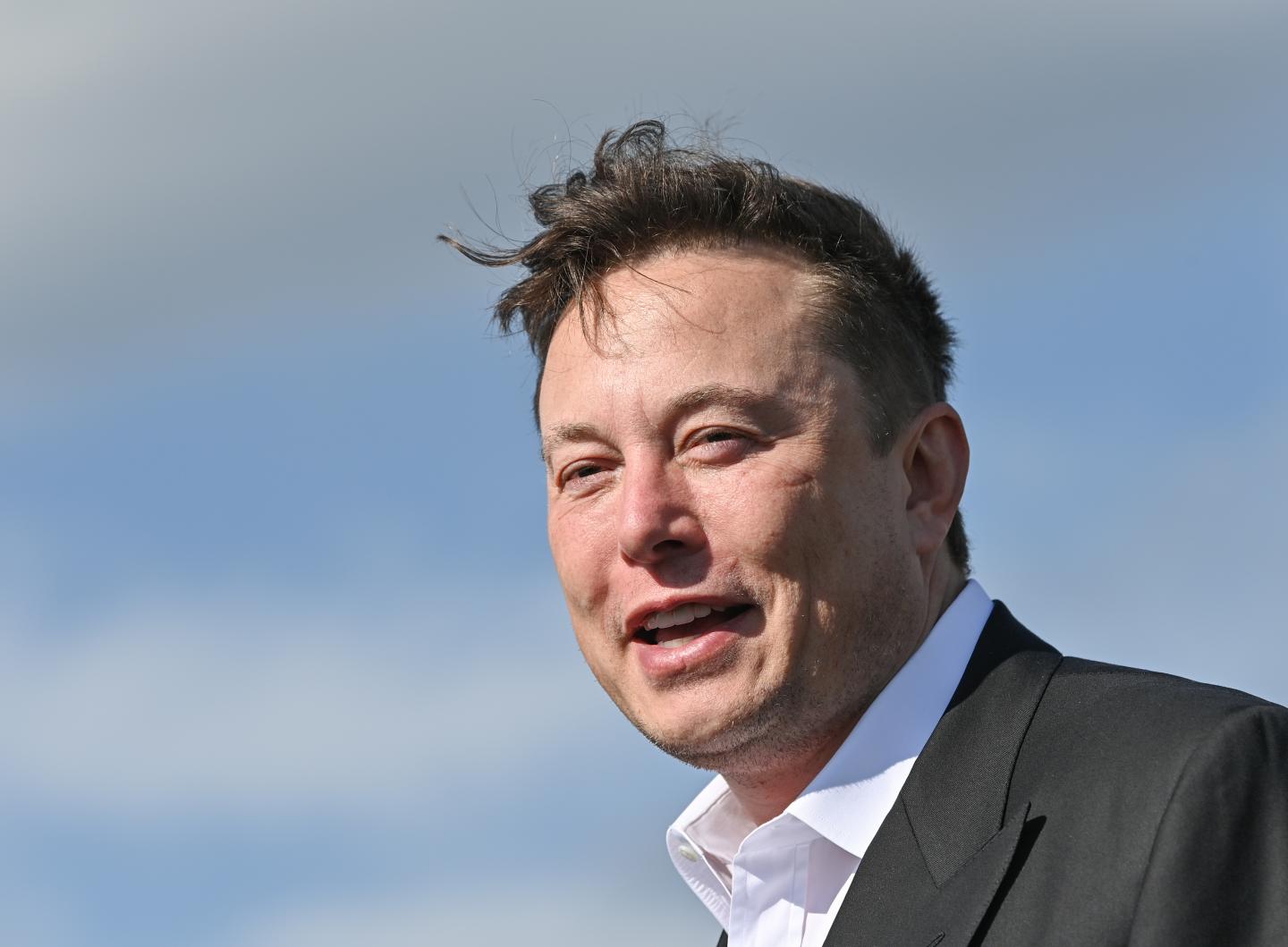 Musk tweet featuring broken-heart emoji and Linkin Park meme is latest to hit Bitcoin’s price