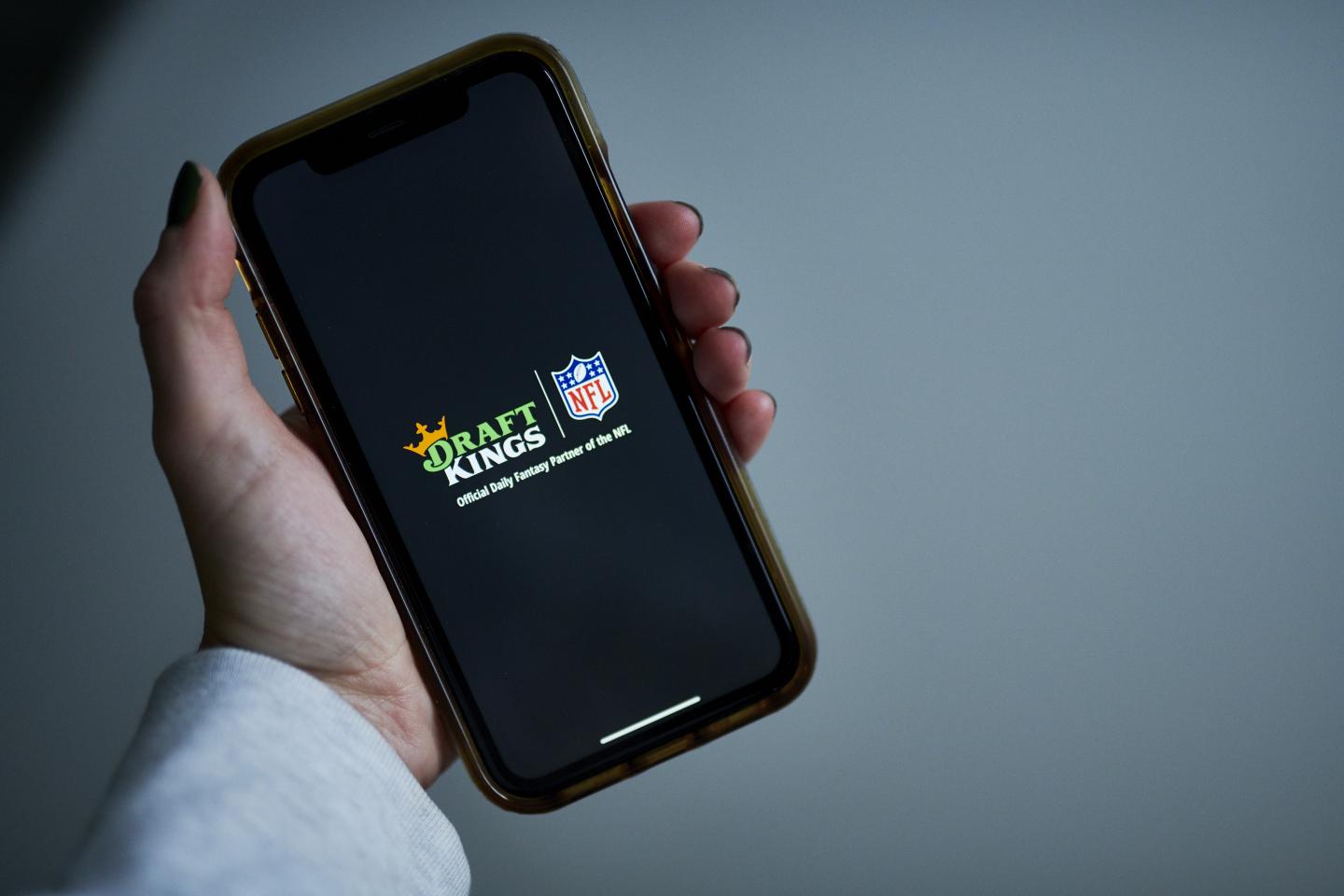DraftKings stock plunges as activist short Hindenburg places huge bet against the popular gambling platform