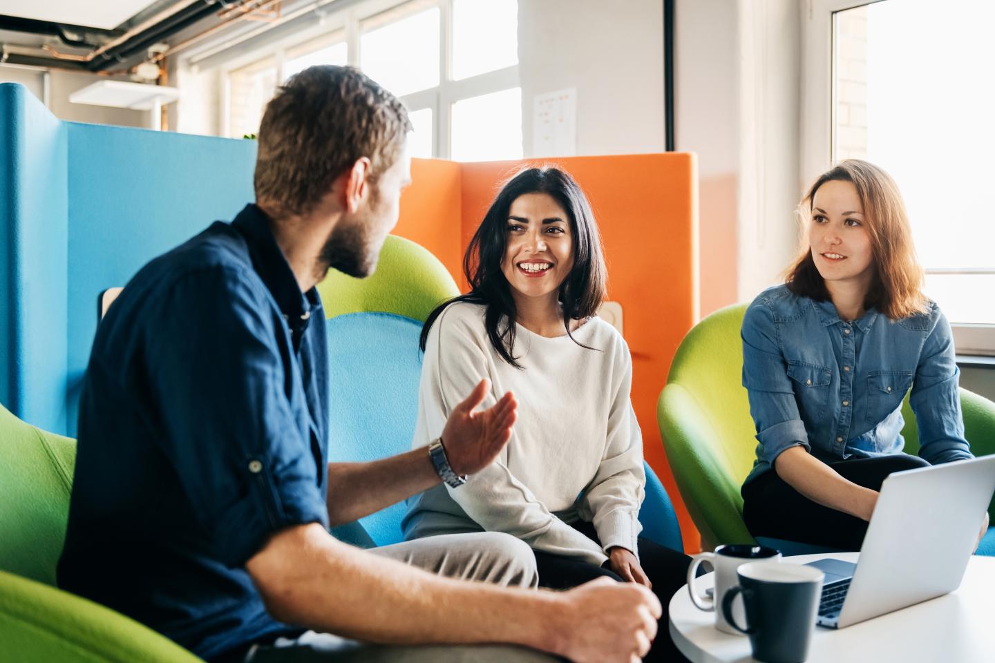 How to make small talk with colleagues again