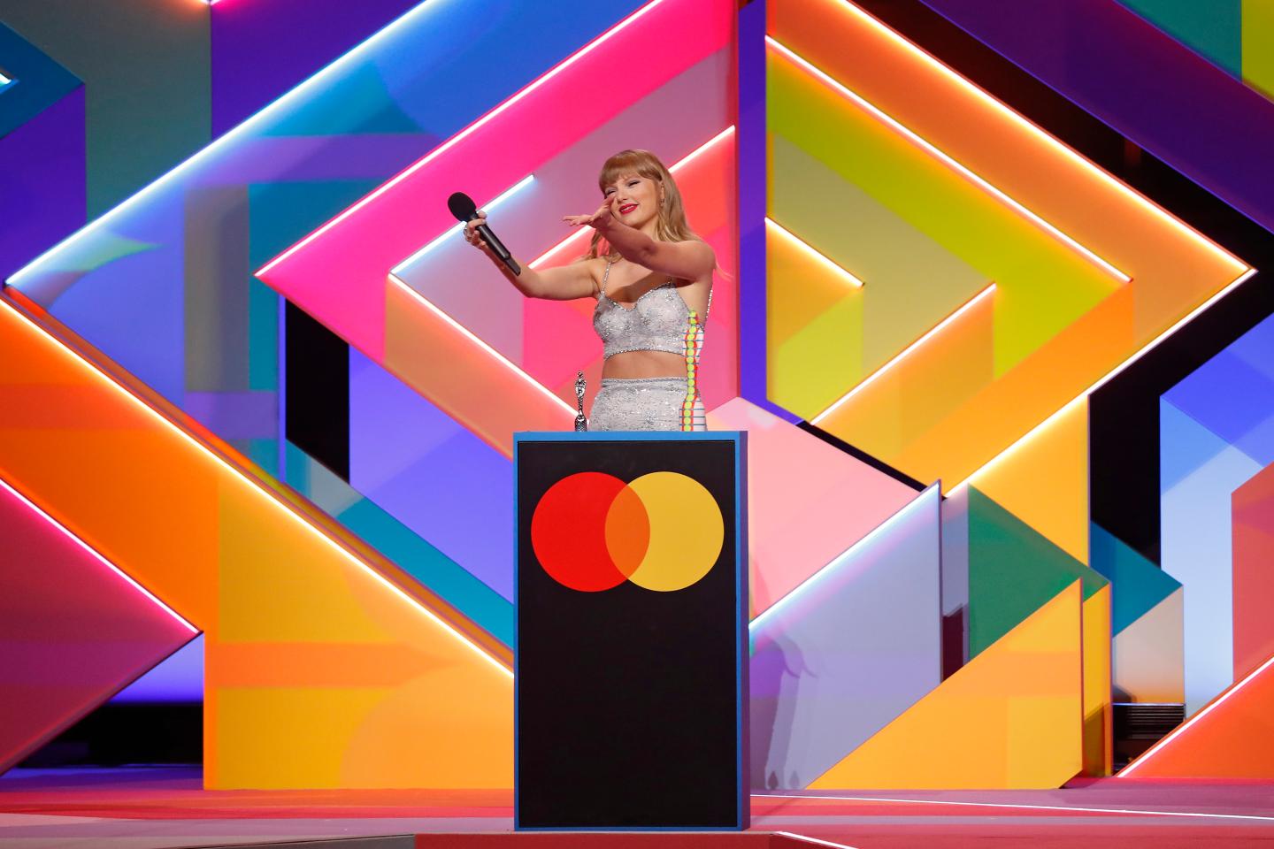 A Taylor Swift-inspired ode to Epic Games v. Apple