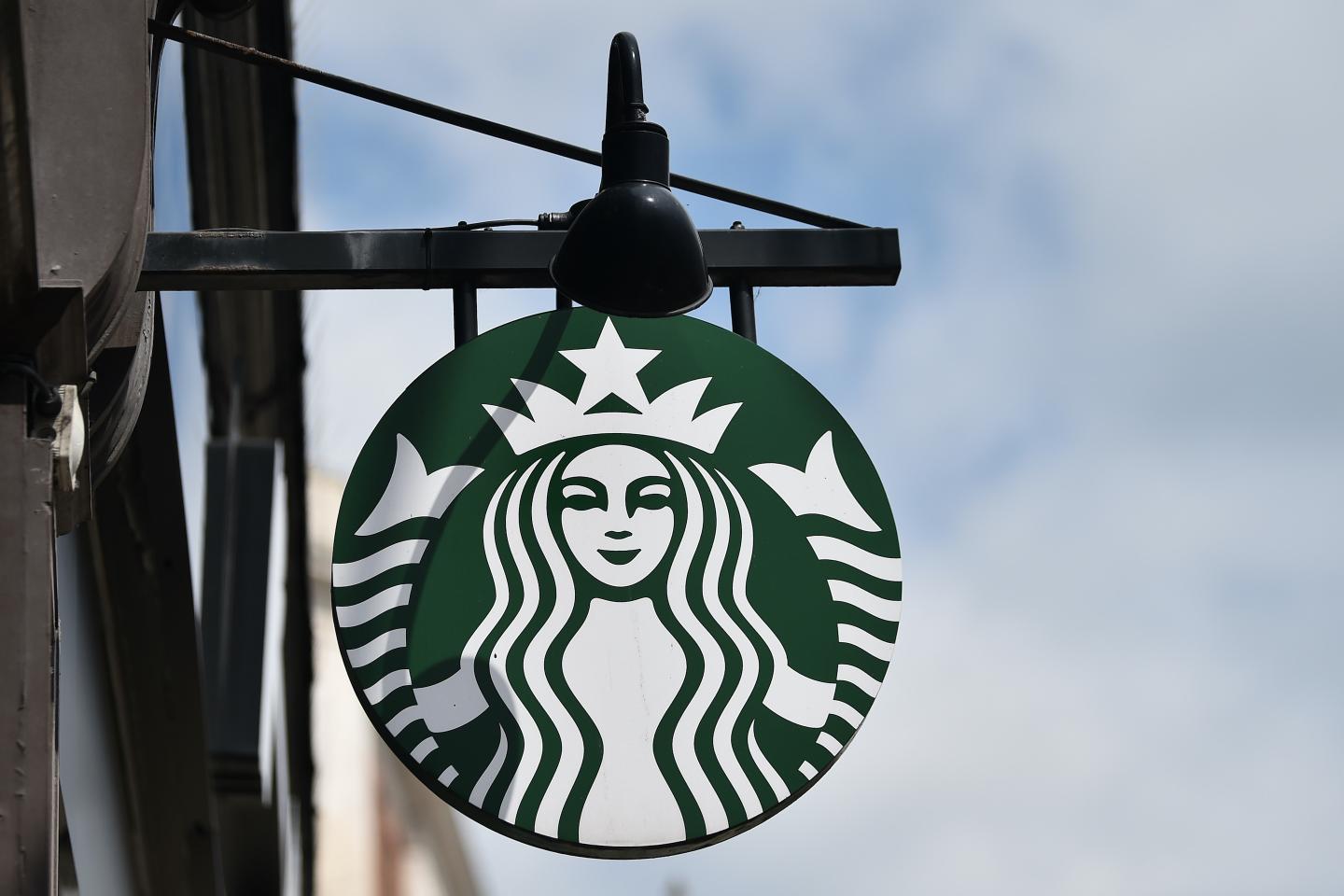 Starbucks files application that would let stadiums, entertainment venues use its name