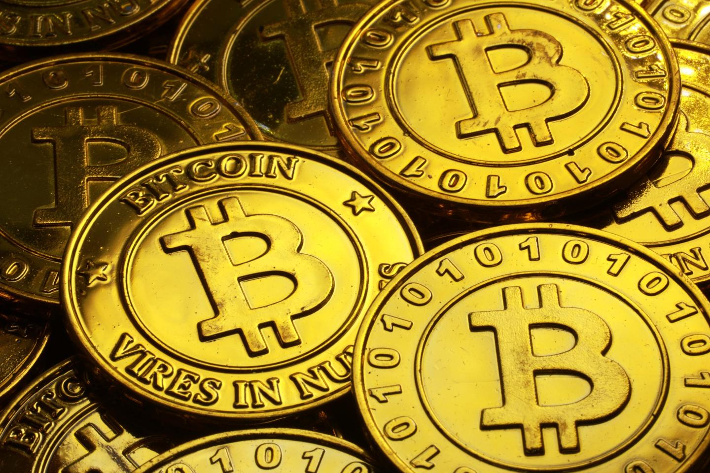 Bitcoin struggles to reclaim lost ground as it falls behind traditional assets