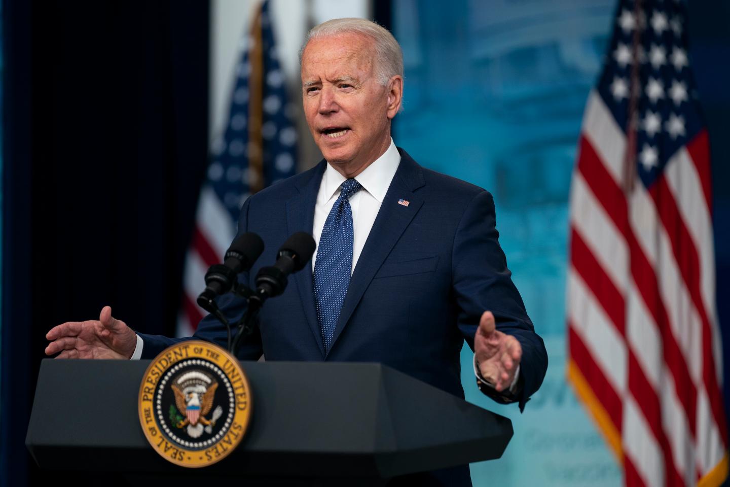 Biden expected to sign order that would empower workers in the job market