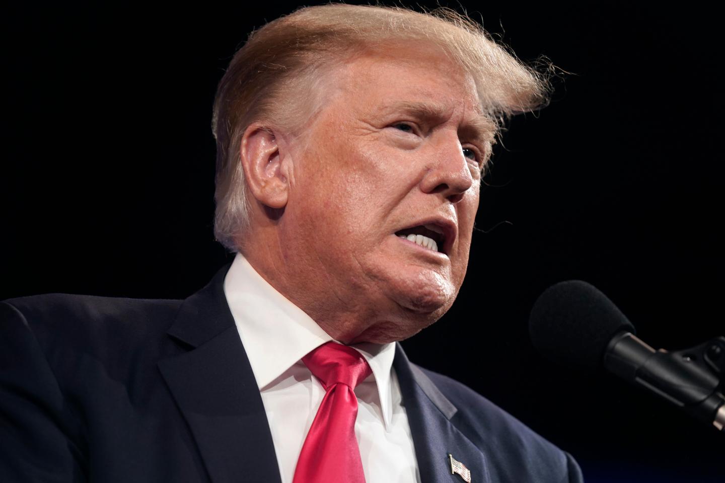 Trump takes on all of Silicon Valley — by copying it