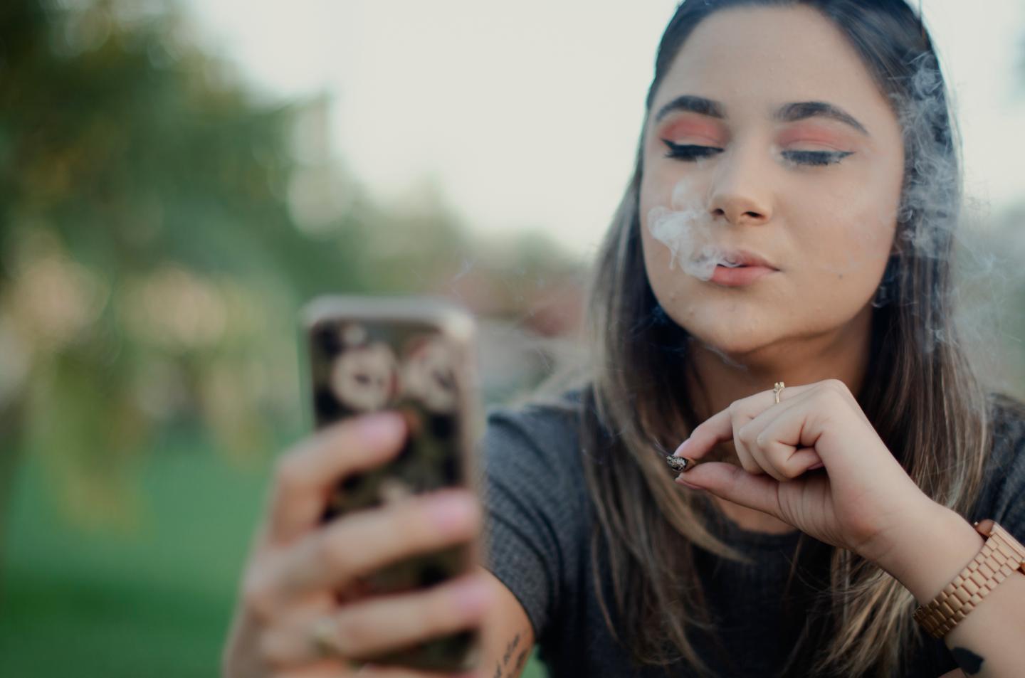 Apple approved an app to buy weed