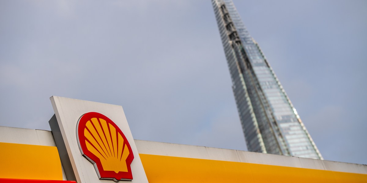 Chevron, Shell and other oil majors are putting buybacks first | Fortune