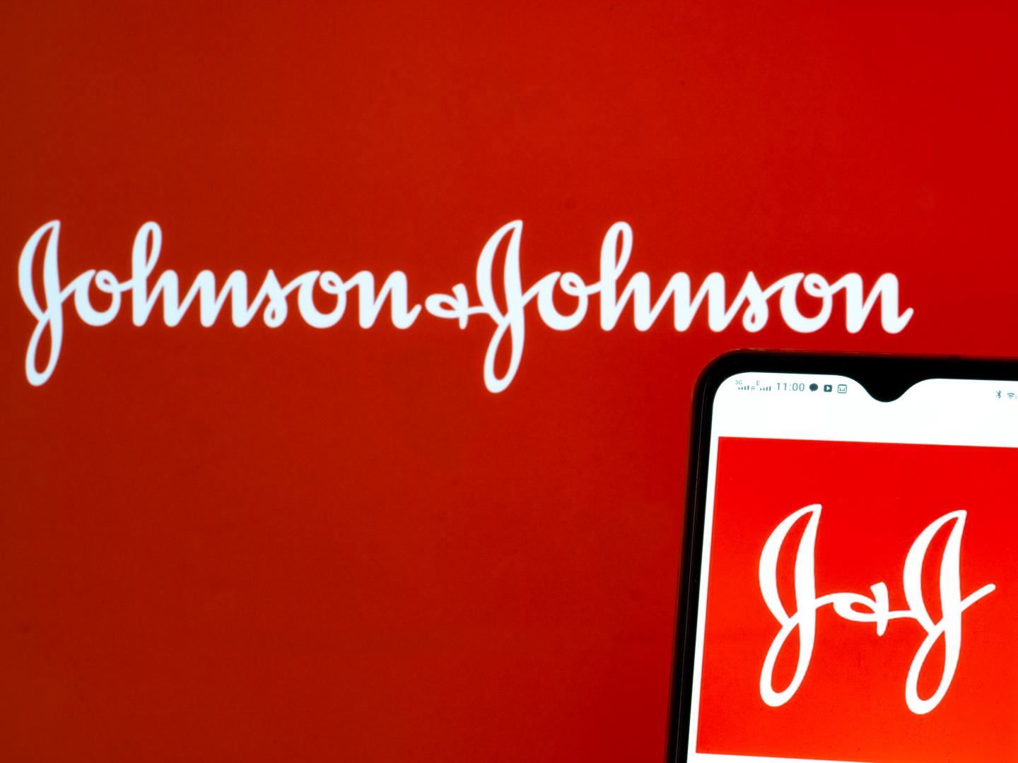 J&J recalls some Neutrogena and Aveeno sunscreens after carcinogen found