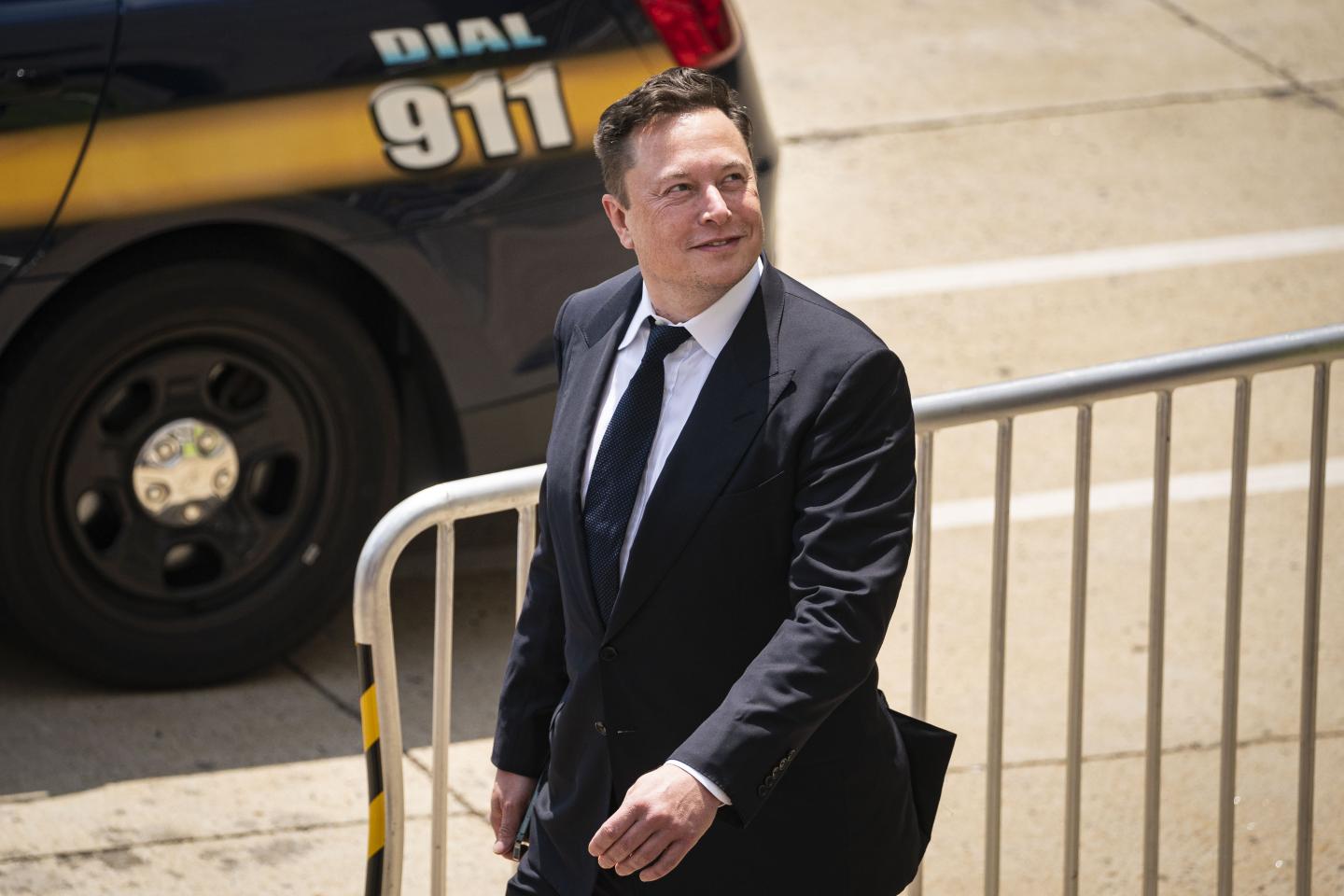 Elon Musk nearly dictated the Tesla-SolarCity deal. Does that matter?