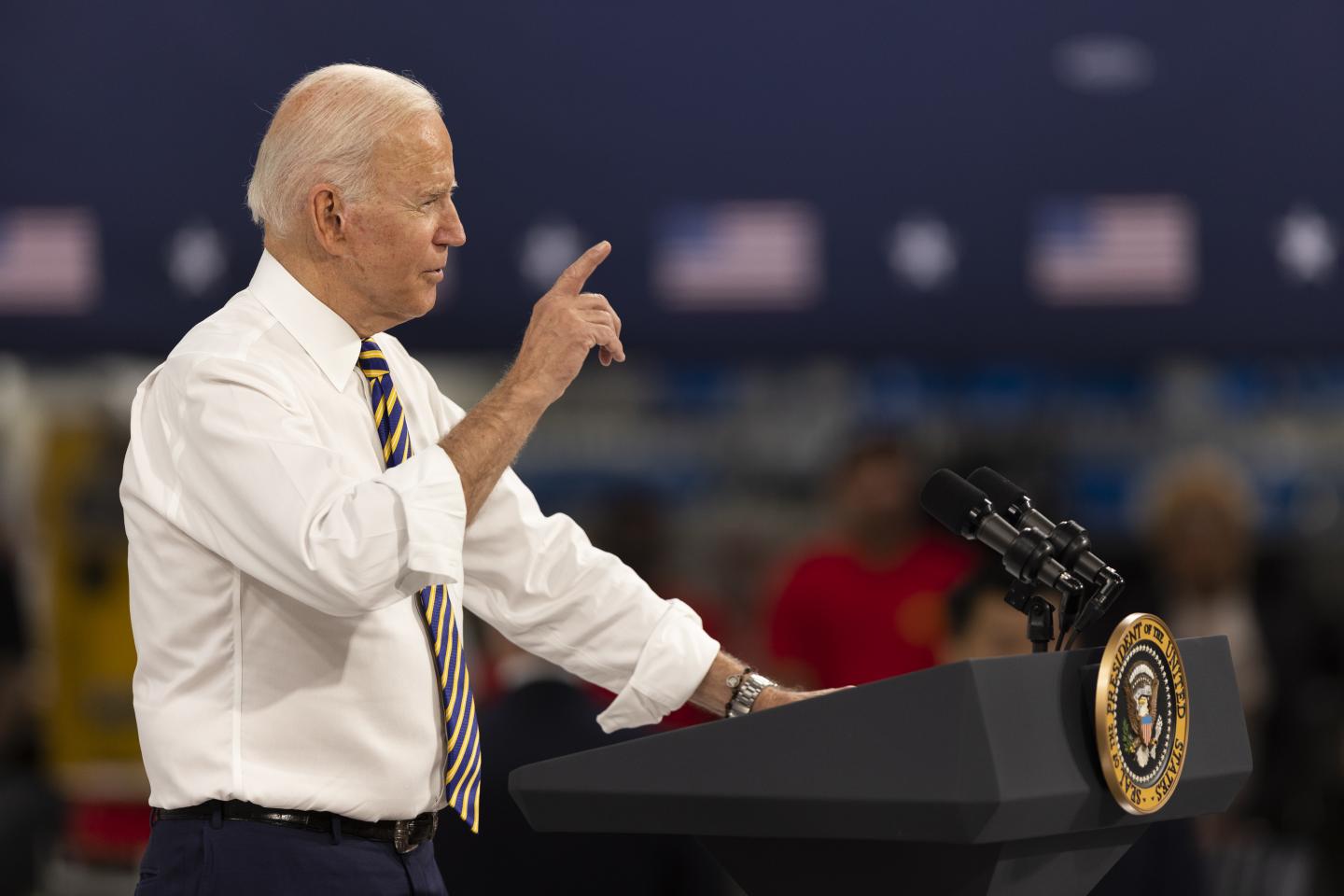 Biden urges Congress to act on eviction moratorium