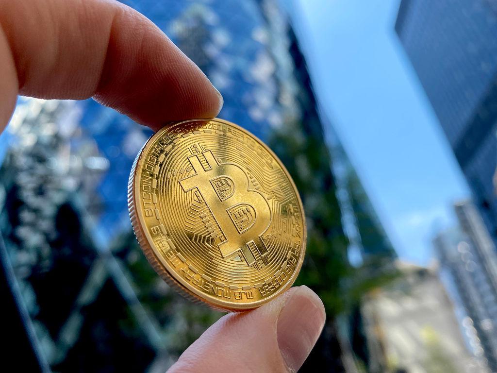 Investors pile into crypto, dump stocks as growth, tapering jitters roil markets
