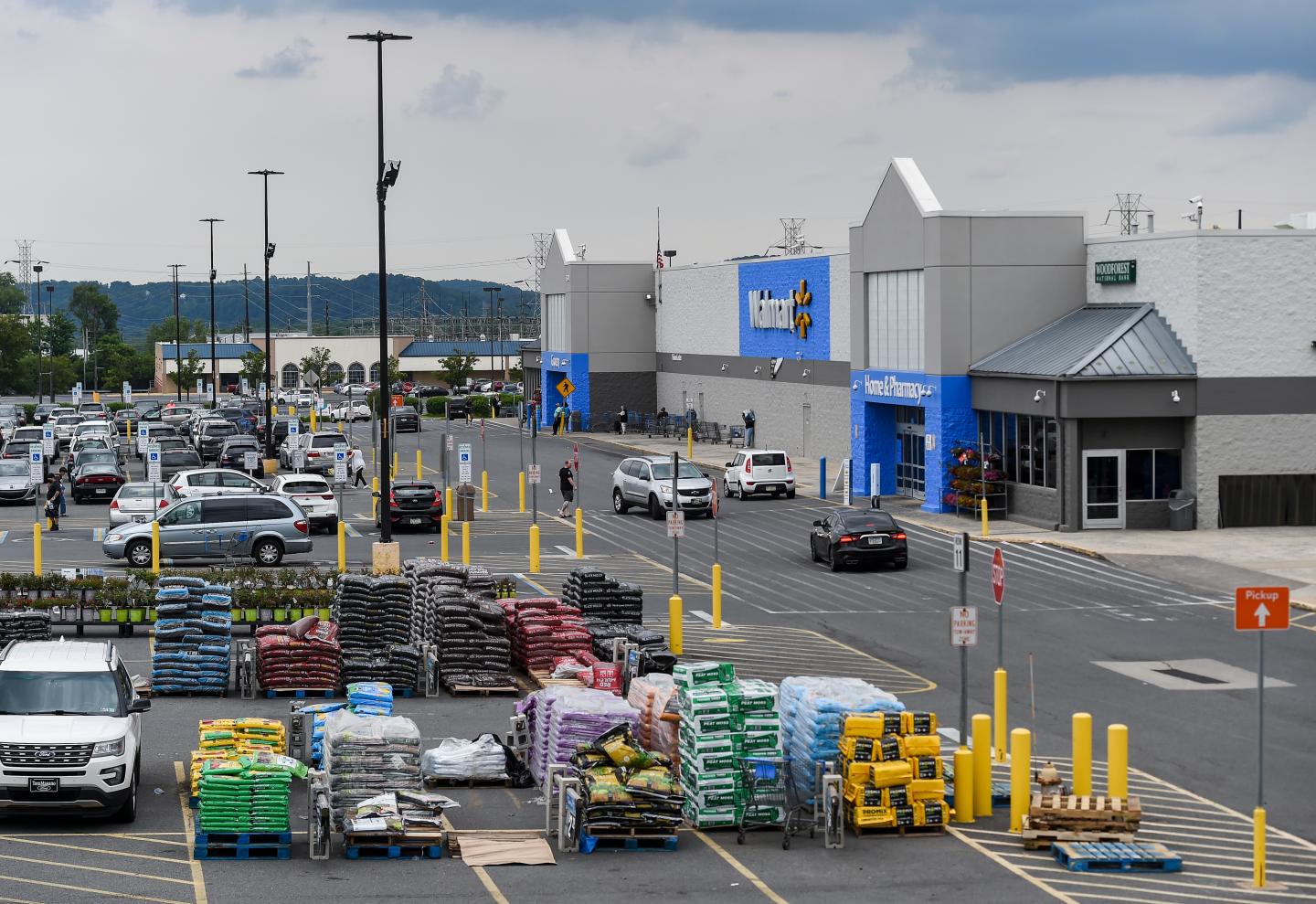 Walmart to sell e-commerce tech to smaller rivals in latest challenge to Amazon