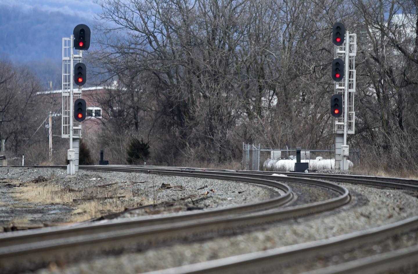 Railroads are trying to boost productivity. But unions are standing on the tracks