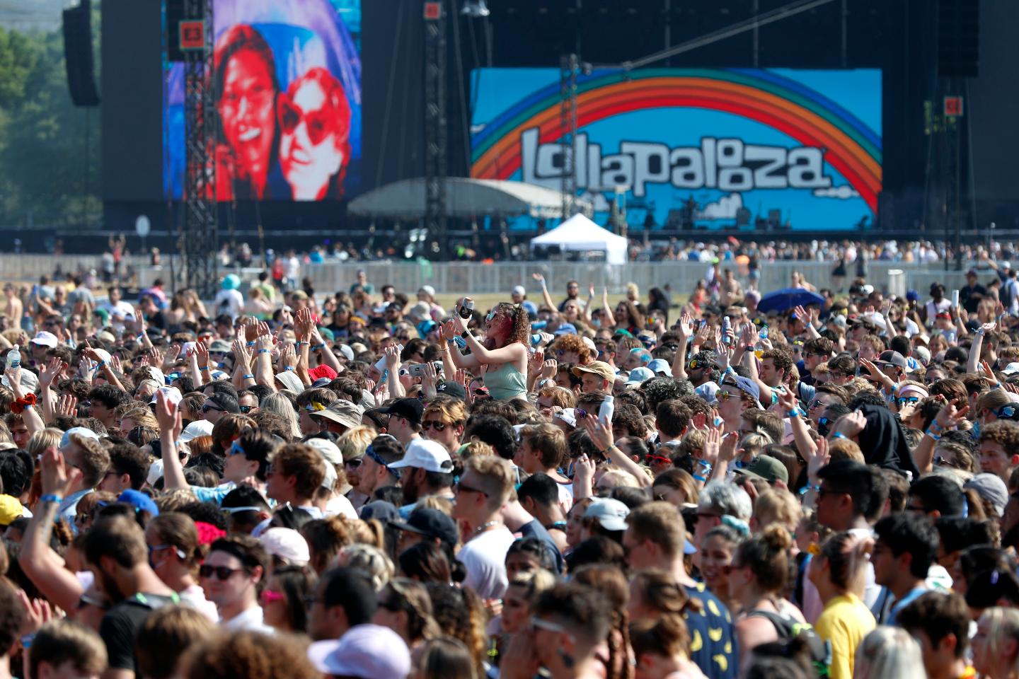 203 cases of COVID-19 linked to Lollapalooza, Chicago health officials say