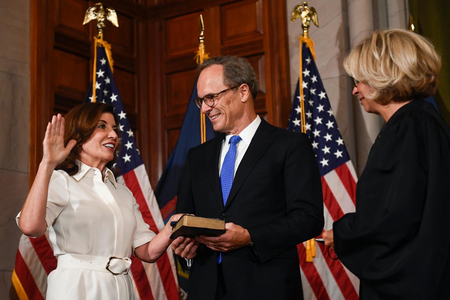 Hochul promises ‘fresh, collaborative approach’ as New York governor