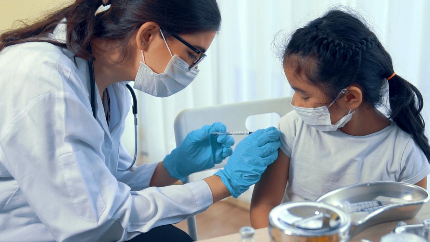 Delta COVID symptoms kids adults