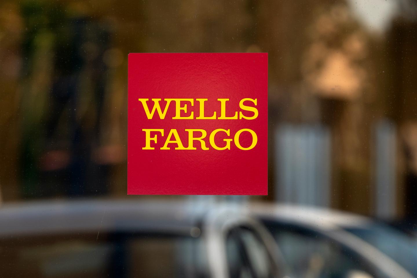 Wells Fargo names Steven Black chairman as Charles Noski steps down