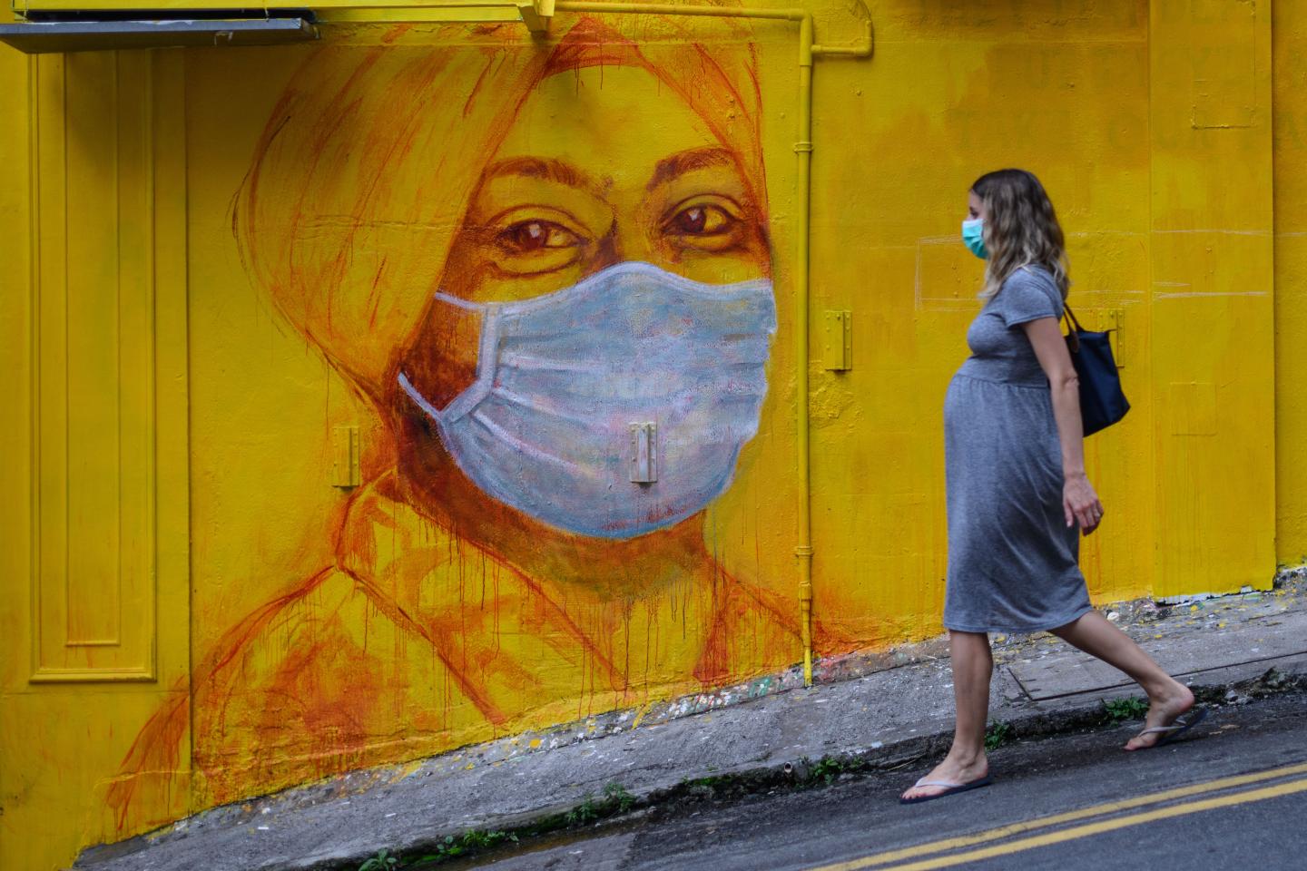Low vaccination rate among pregnant people is causing a ‘perfect storm’, doctors warn