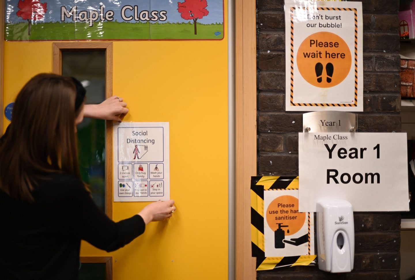 BRITAIN-HEALTH-VIRUS-SCHOOLS