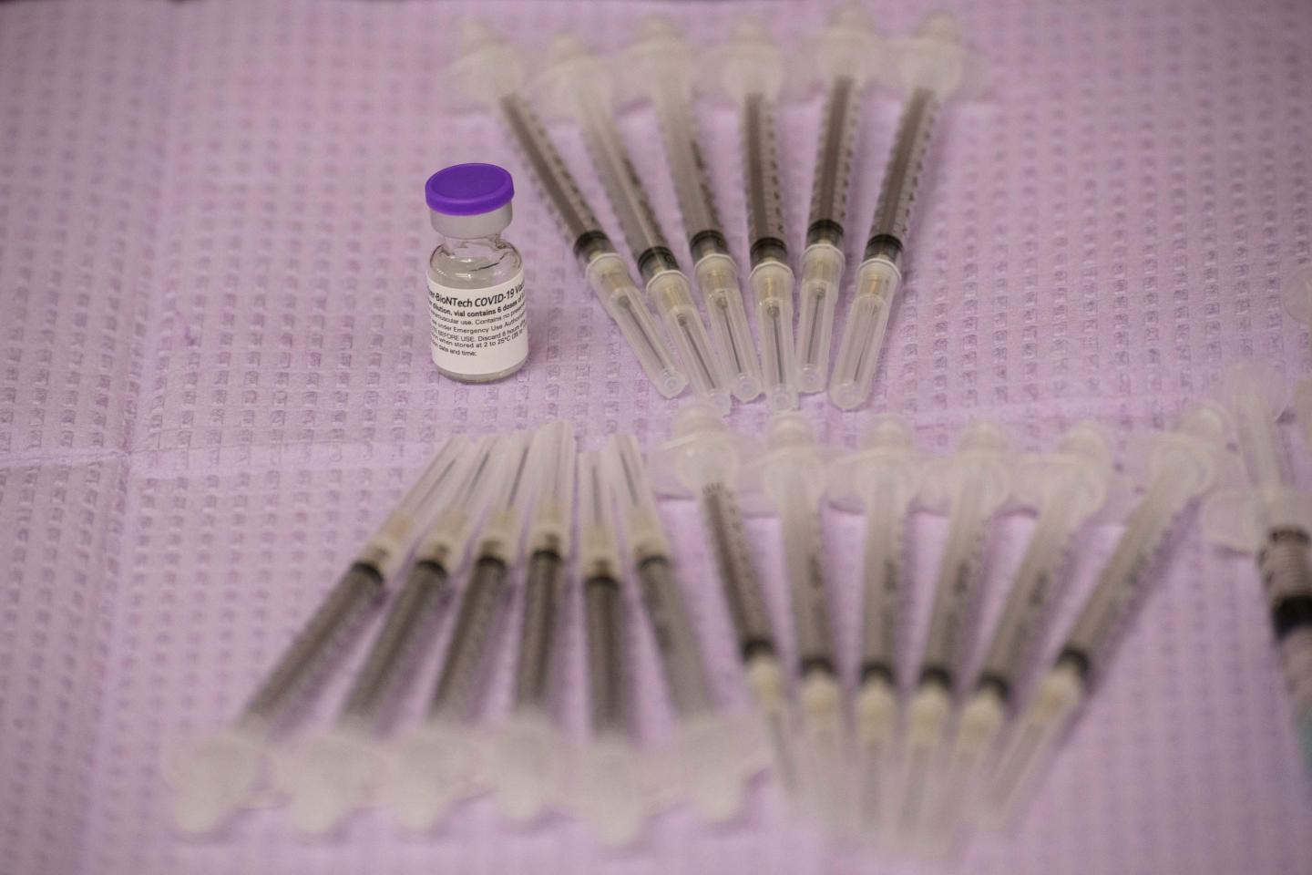 Pfizer COVID-19 vaccine gets full approval from U.S. FDA