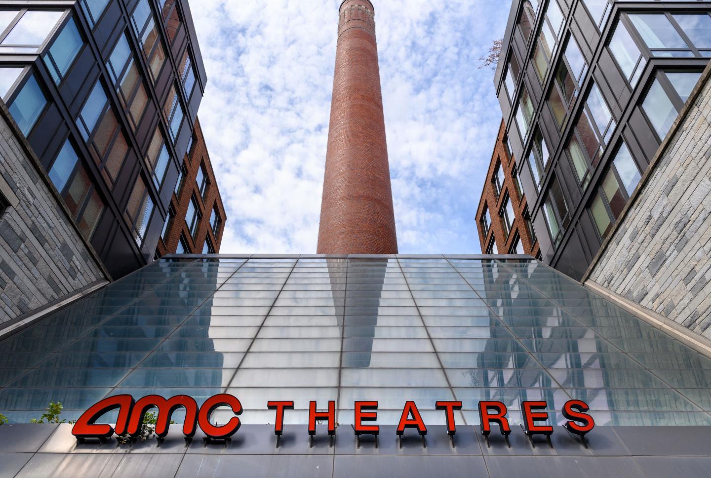 AMC has a new legion of investors—and the CEO has a new lease on life